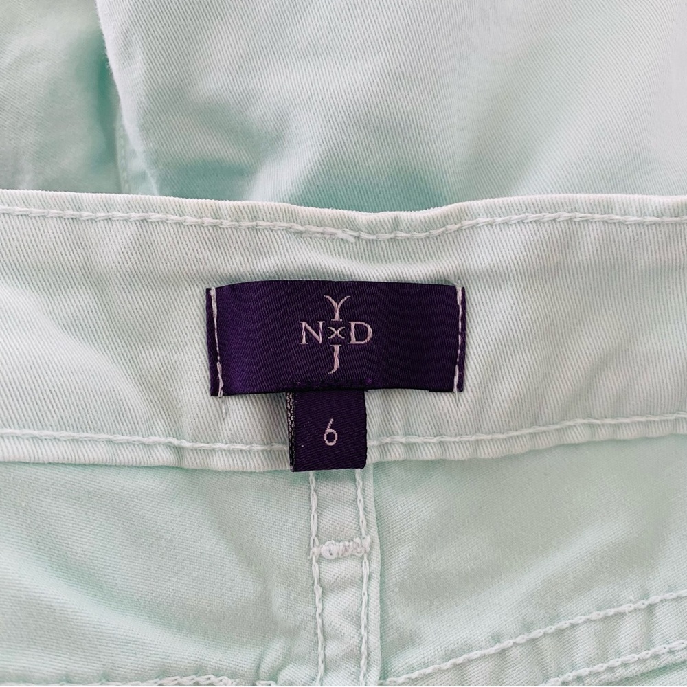 NYDJ Mint Seafoam Green & Navy Tuxedo Stripe Smooth Lift Technology Skinny Jeans - Picture 5 of 8